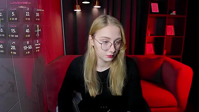 Snapshot of Liana_Ln chatting on December 20, 2:13 pm Liana Ln online show from December 20, 2:13 pm