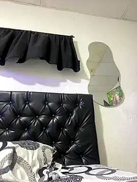 zui luu online show from November 13, 4:17 pm