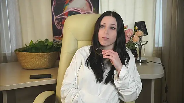 Snapshot of LorriCulpit chatting on October 29, 10:39 am LorriCulpit online show from October 29, 10:39 am