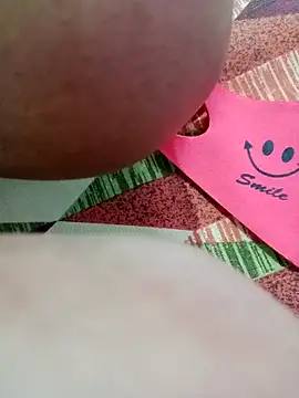 Laal Parilove online show from December 5, 5:20 pm