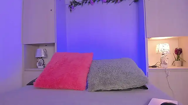 GabyMason  online show from November 12, 12:05 pm