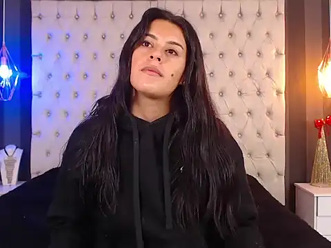 Camile Petite online show from November 4, 7:35 pm