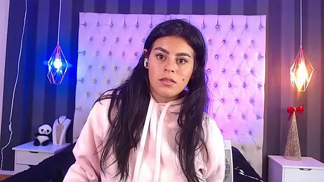 Camile Petite online show from November 13, 8:30 pm