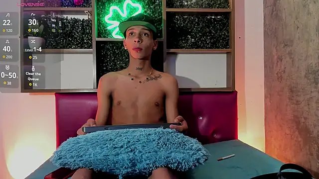 Max Steell online show from November 14, 3:38 am