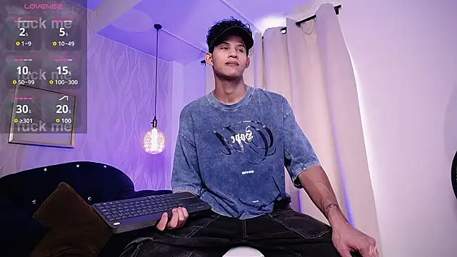 KamiSuarez online show from February 10, 6:34 pm