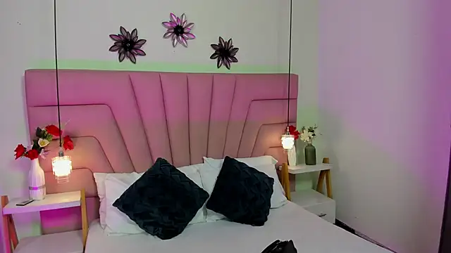 Snapshot of Kim_Luna1 chatting on February 4, 3:12 am Kim Luna1 online show from February 4, 3:12 am