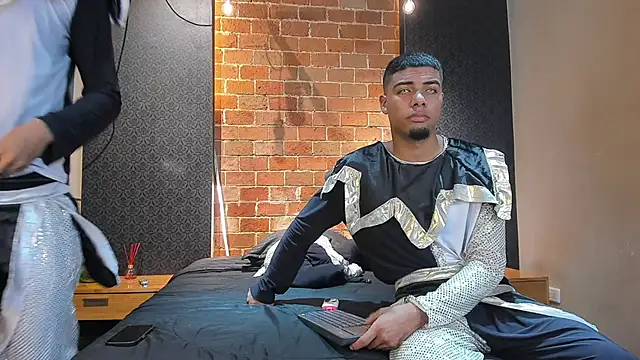 Snapshot of Jack_and_Joes chatting on November 2, 3:31 am Jack and Joes online show from November 2, 3:31 am