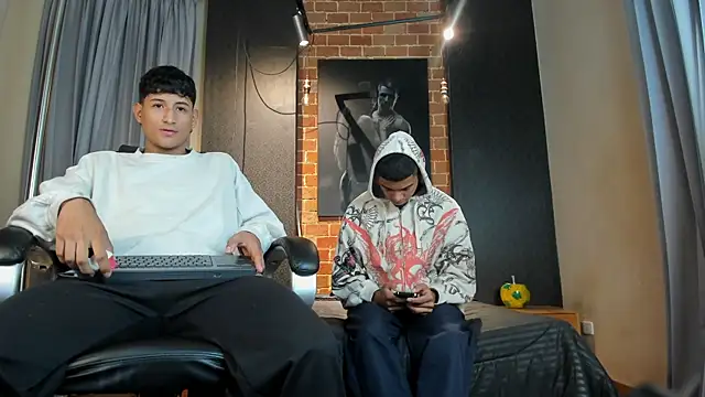 Snapshot of Jack_and_Joes chatting on November 6, 3:07 am Jack and Joes online show from November 6, 3:07 am