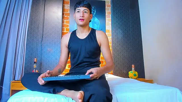 Snapshot of Jack_and_Joes chatting on November 21, 3:16 am Jack and Joes online show from November 21, 3:16 am