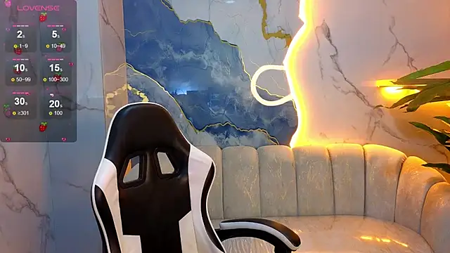 Snapshot of Nikka_Tx chatting on January 10, 3:19 am Nikka Tx online show from January 10, 3:19 am