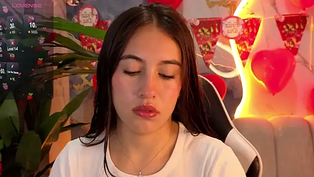 Snapshot of Nikka_Tx chatting on February 12, 1:06 pm Nikka Tx online show from February 12, 1:06 pm