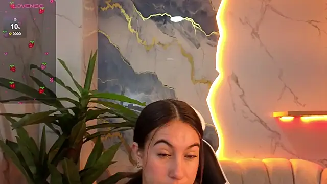 Snapshot of Nikka_Tx chatting on February 21, 12:50 pm Nikka Tx online show from February 21, 12:50 pm