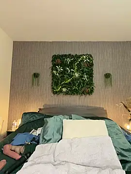 MysteryGirl   online show from January 16, 8:40 am