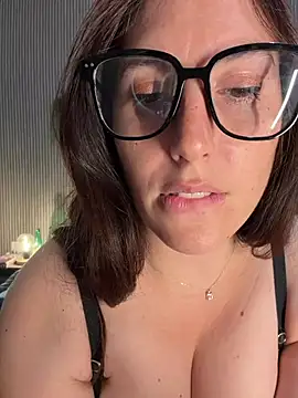 MysteryGirl   online show from May 29, 7:28 am