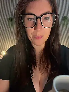 Snapshot of MysteryGirl__ chatting on June 22, 7:49 am MysteryGirl online show from June 22, 7:49 am