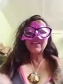 LOVE  RANI online show from December 20, 1:40 pm