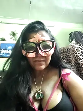 LOVE  RANI online show from April 15, 7:15 am