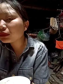 yoyo-mi online show from April 4, 9:40 am