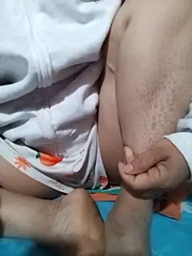 -Hazel-123 online show from January 11, 12:04 am