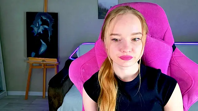 Snapshot of Shawty_Mia chatting on February 6, 7:06 pm Shawty Mia online show from February 6, 7:06 pm