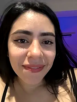 Sara-215 online show from December 17, 1:33 am