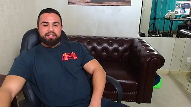 HayesWood online show from December 15, 5:55 am