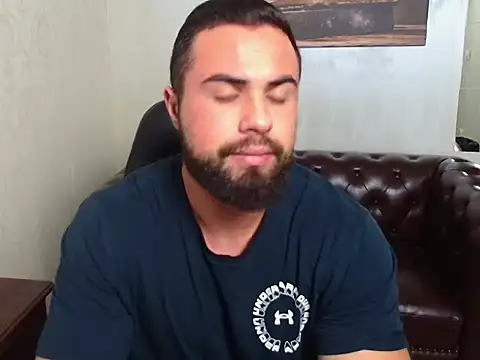 HayesWood online show from December 18, 5:46 am