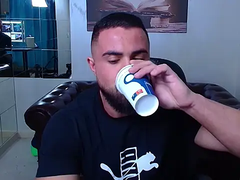 HayesWood online show from December 23, 5:38 am