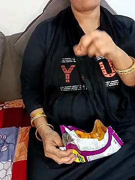 Snapshot of Sizzling_Shreya chatting on October 29, 4:42 pm Sizzling Shreya online show from October 29, 4:42 pm