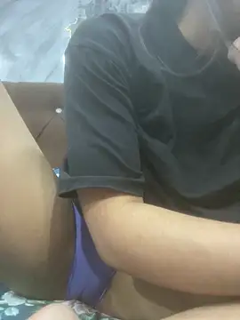 Snapshot of Heena_Sharma982 chatting on March 5, 7:32 pm Heena Sharma982 online show from March 5, 7:32 pm