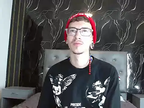 Snapshot of RyanOwenss chatting on October 29, 2:08 pm RyanOwenss online show from October 29, 2:08 pm