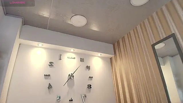 KamyGlam online show from March 6, 8:05 pm