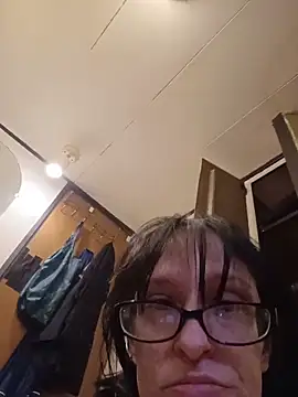 MetalGoddess online show from June 3, 1:03 pm