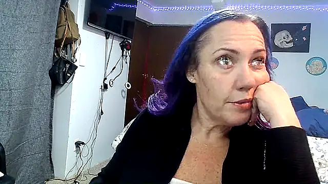 kristallic online show from December 17, 9:26 am