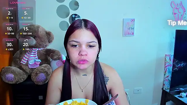 Emma boo online show from March 18, 6:11 pm