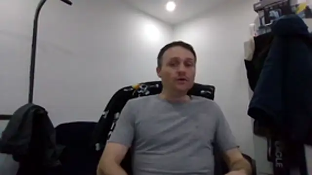 Snapshot of Caliguy36 chatting on April 3, 3:48 am Caliguy36 online show from April 3, 3:48 am