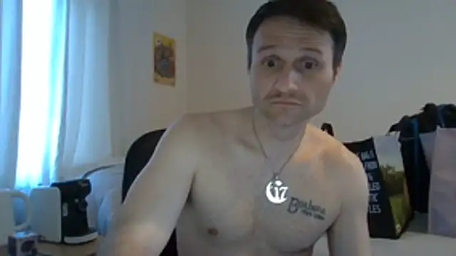 Snapshot of Caliguy36 chatting on April 21, 6:34 pm Caliguy36 online show from April 21, 6:34 pm