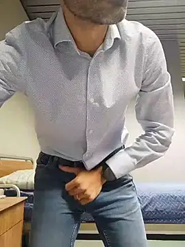 panco pillo online show from December 17, 6:03 pm