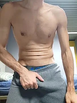 panco pillo online show from February 4, 9:20 pm