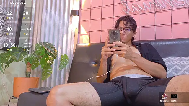 kane del toro online show from November 28, 2:14 am