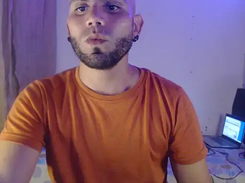 Snapshot of marek_secrett chatting on November 5, 9:59 pm marek secrett online show from November 5, 9:59 pm