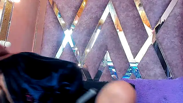 TIFANYYDIAZZ online show from December 17, 8:37 pm