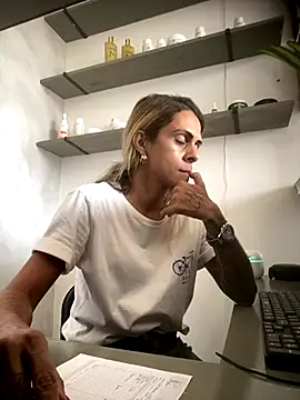 sabrinaneves online show from December 22, 6:49 pm