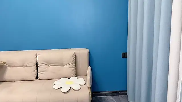 ella55-- online show from April 7, 1:06 am