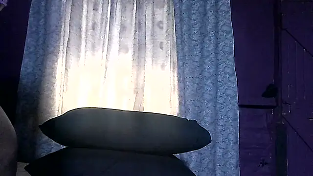 Snapshot of BLACKMALF chatting on July 10, 8:40 am BLACKMALF online show from July 10, 8:40 am