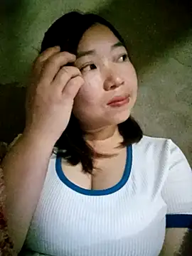 julybe online show from March 29, 2:50 pm