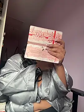 kennedylorel online show from October 31, 8:15 am