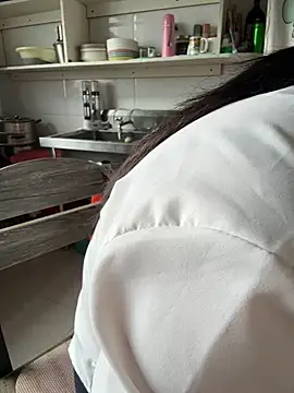 aniani11 online show from December 15, 5:44 am