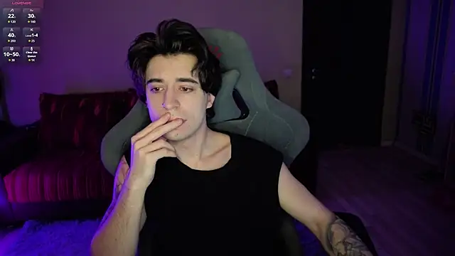 Yofukashii online show from March 19, 6:12 pm