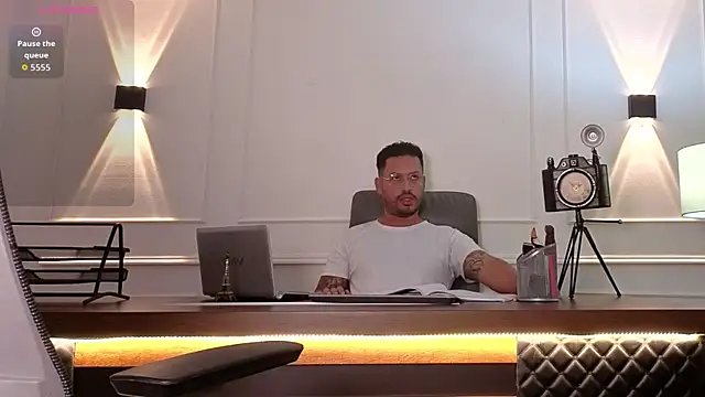 Snapshot of boysonfiree chatting on November 1, 12:07 pm boysonfiree online show from November 1, 12:07 pm